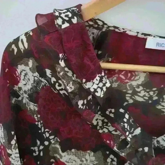 🌴2/$25🌴RICKI'S | Women's Black/White/Red Floral Sheer Ruffled Blouse - Picture 4 of 5
